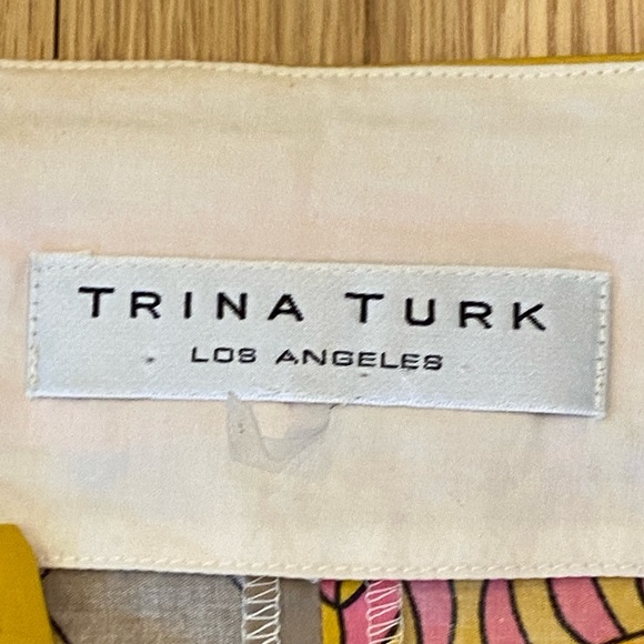 Trina Turk V Neck Short Sleeve Dress /Hot Pink & Yellow Medallion Pattern/ S - Picture 6 of 7